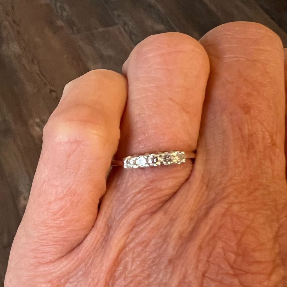 Genuine natural diamond band five stones sparkly yellow gold white gold size 6